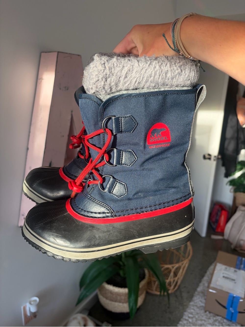 Sorel Kids Navy and Red Winter Snow Boots
